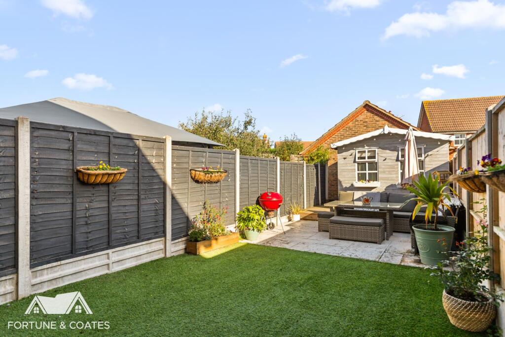 SheldonClose_3.jpg
