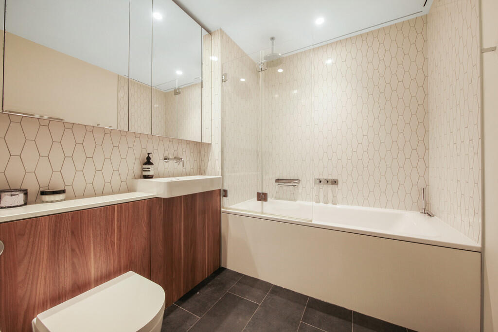 Apartment 409, 6 ...