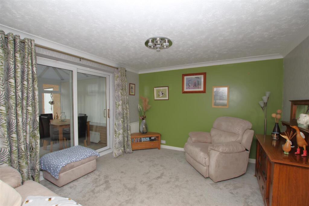 Living Room.JPG