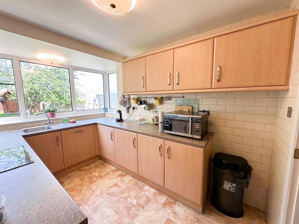 3 bed semi, Steeton