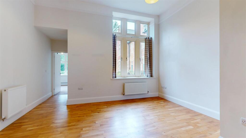 Leighton Park 77 Living Space.jpg