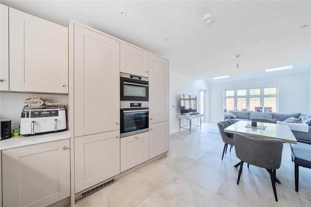 Kitchen/Dining