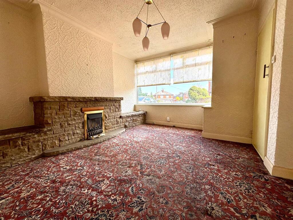 Living Room: