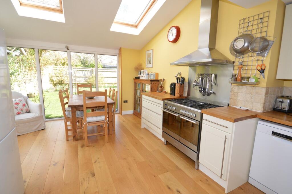 Kitchen diner