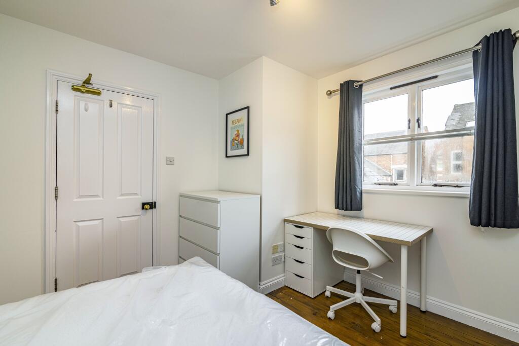10-12DouglasRoad-43