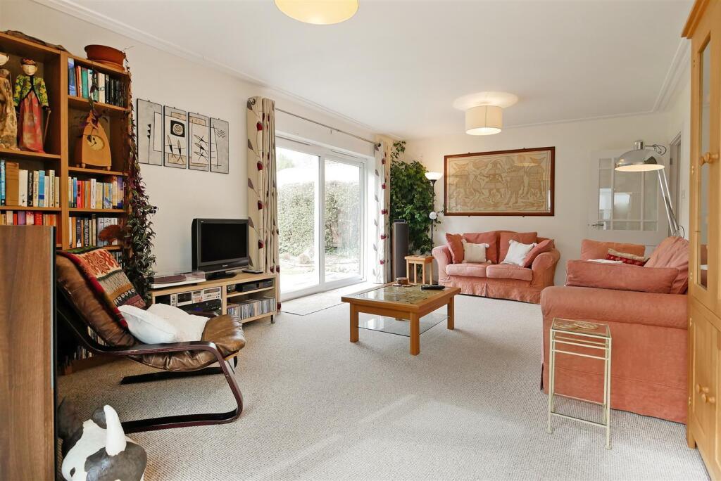 Sitting Room.jpg