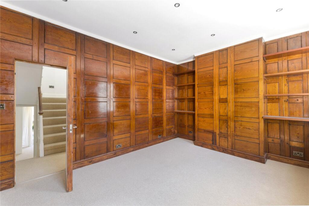 Reception/Bedroom