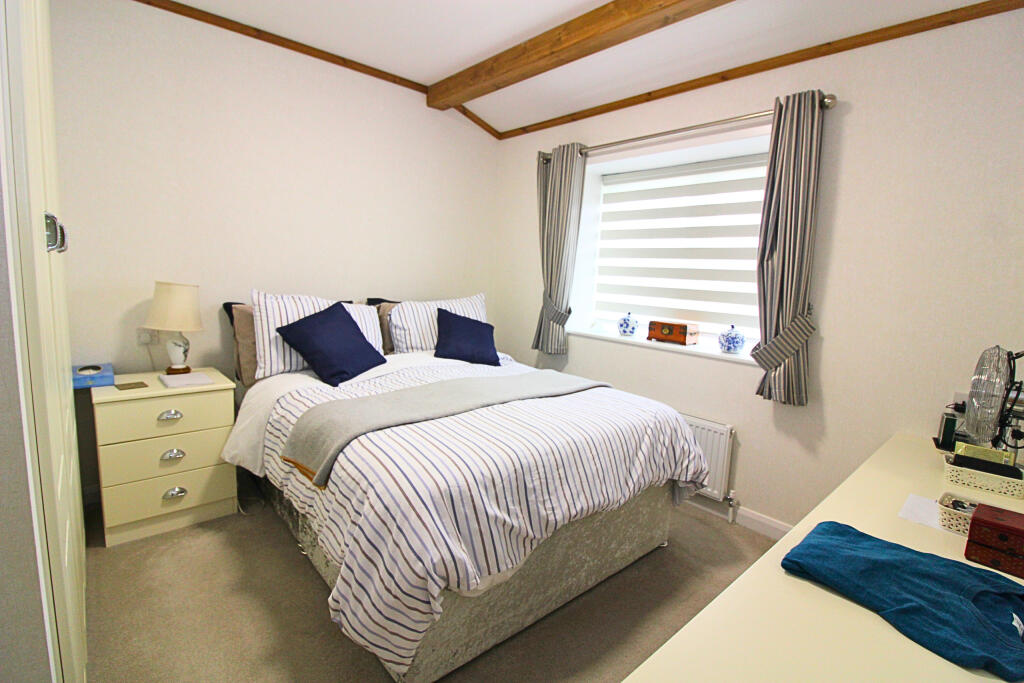 bedroom2