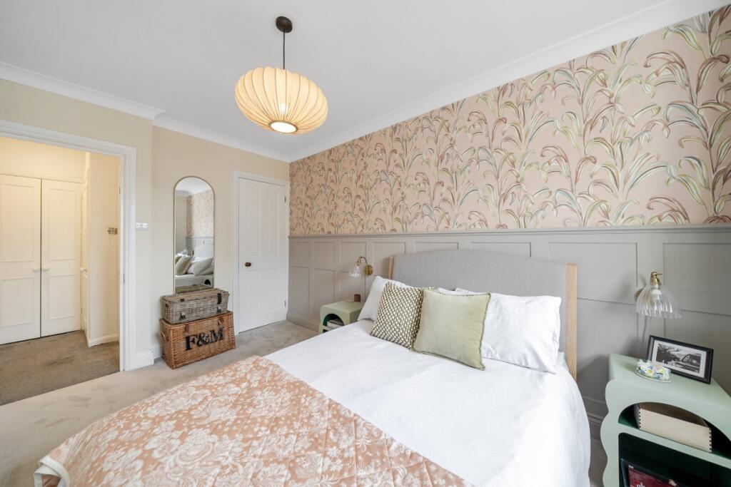 1340411-4-689c515...