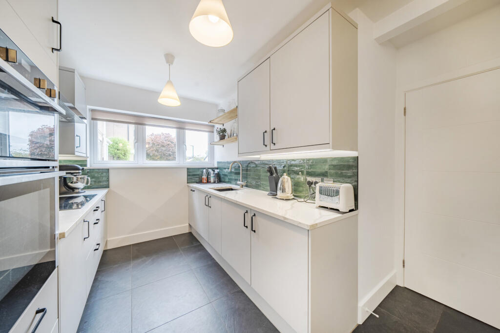 1363489-28-68ecf1...