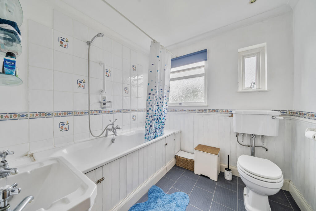 1329436-9-688104f...