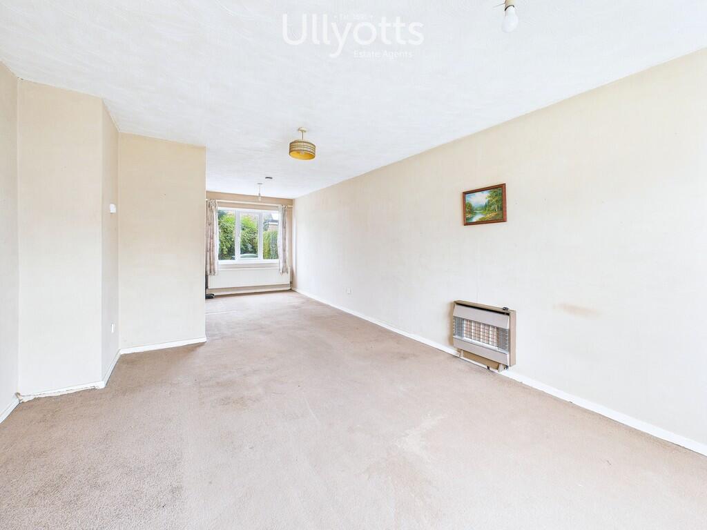 Lounge/Dining Are...