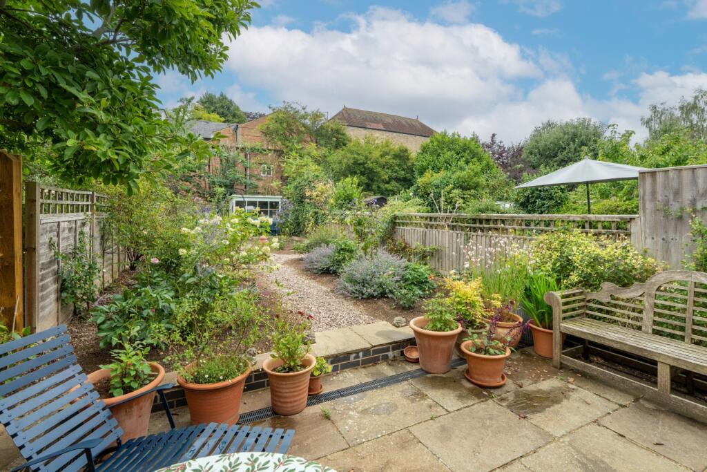24 Lonsdale Road-05076
