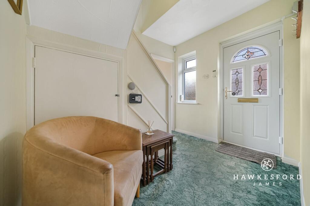 Sterling Road, Sittingbourne - Entrance hall