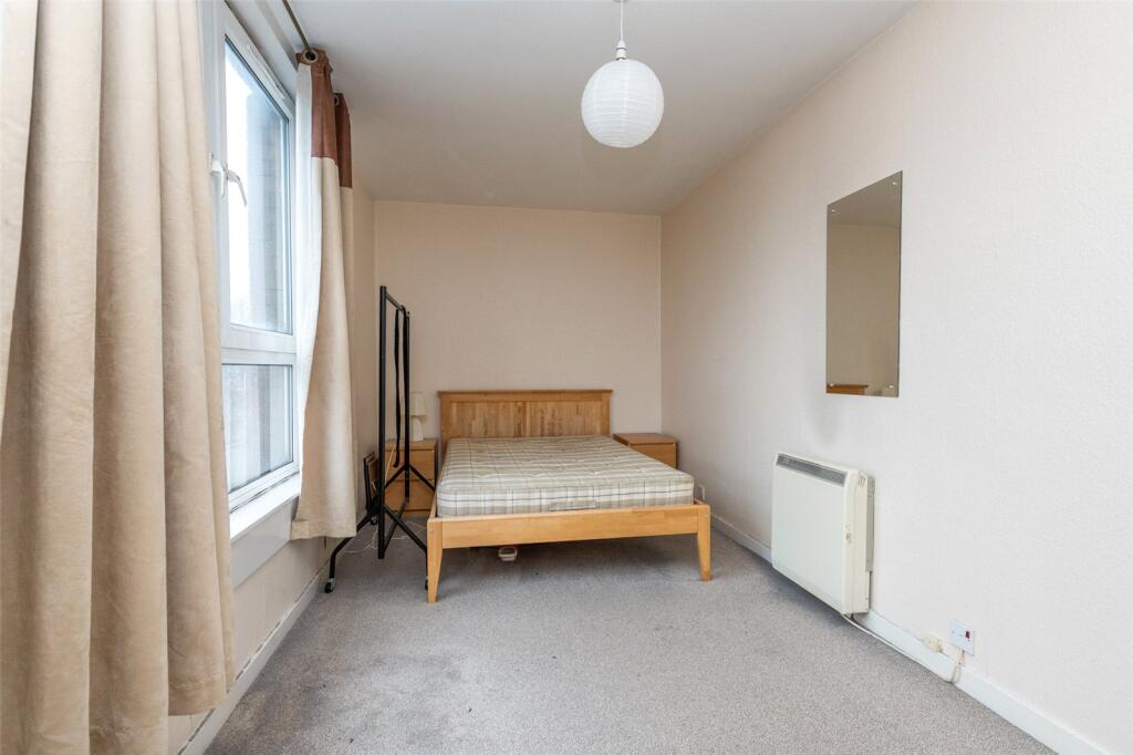 Salisbury Court 11