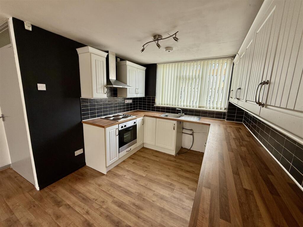 Lounge/Dining/Kitchen