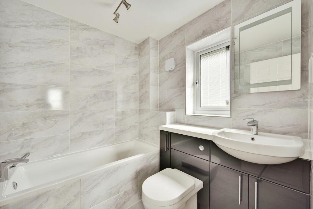 Bedroom One En Suite