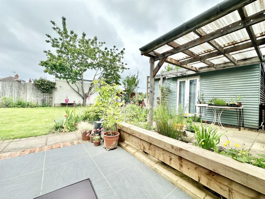 Summerhouse.jpg