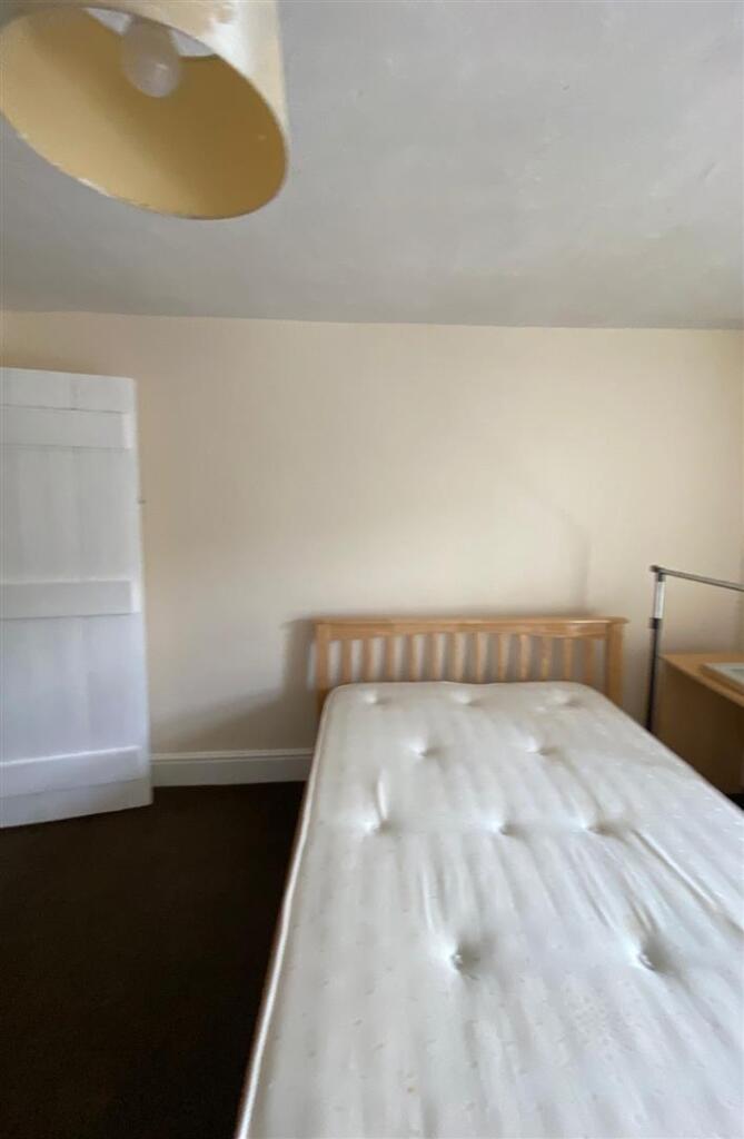 WhatsApp Image 2025-08-20 at 17.06.37_d22917c7.jpg