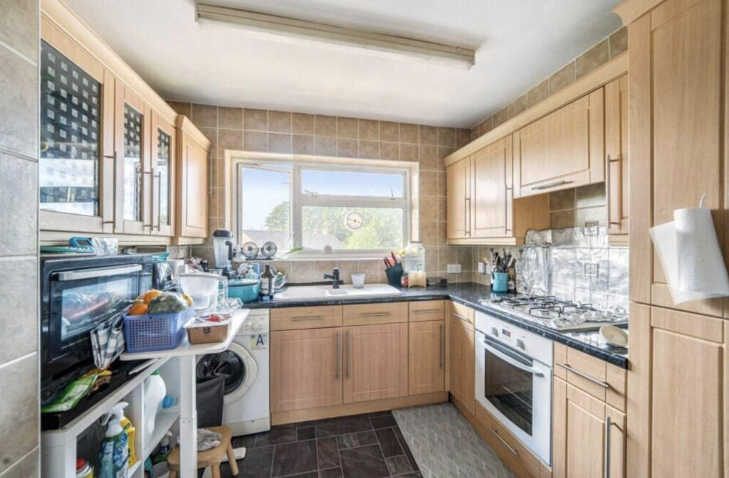 Screenshot 2025-0...