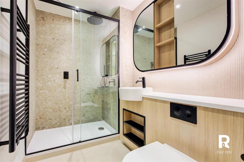 Ensuite