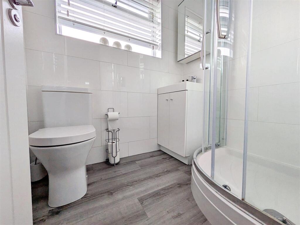 Shower Room.jpeg