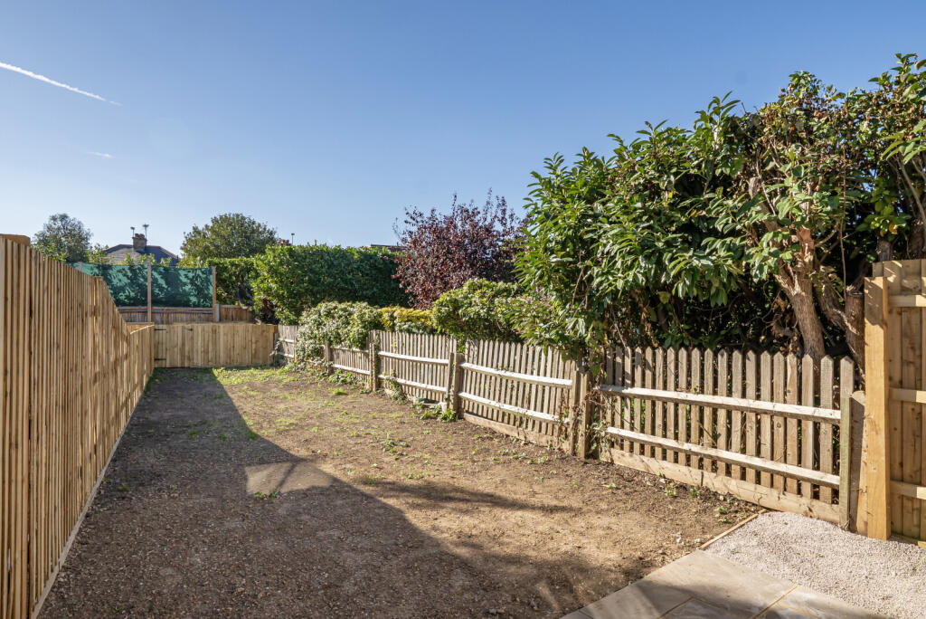 1357844-4-68d54ee...