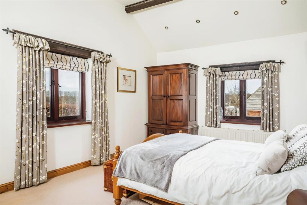 7b032cc7-A 20BEDROOM 201B 20-63.jpg