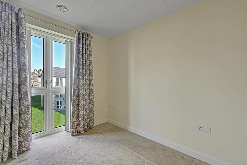 07-ccb3PHMCS - 43 Brooke Dene Court 031.jpg