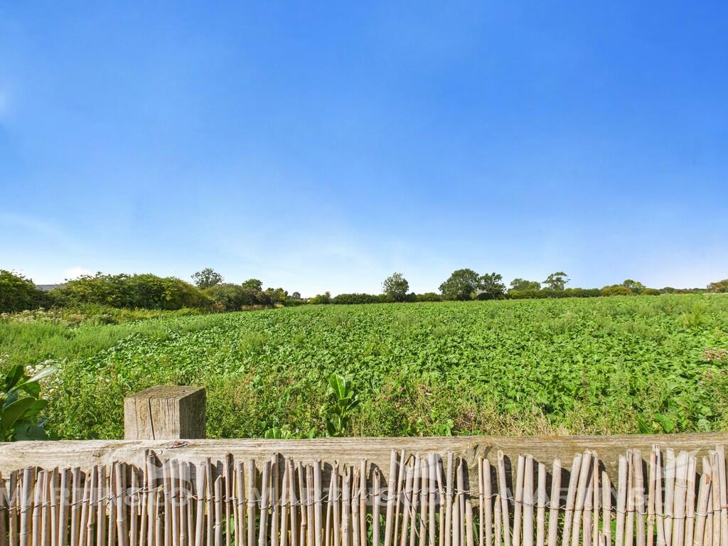 CAM02406G0-PR0493...