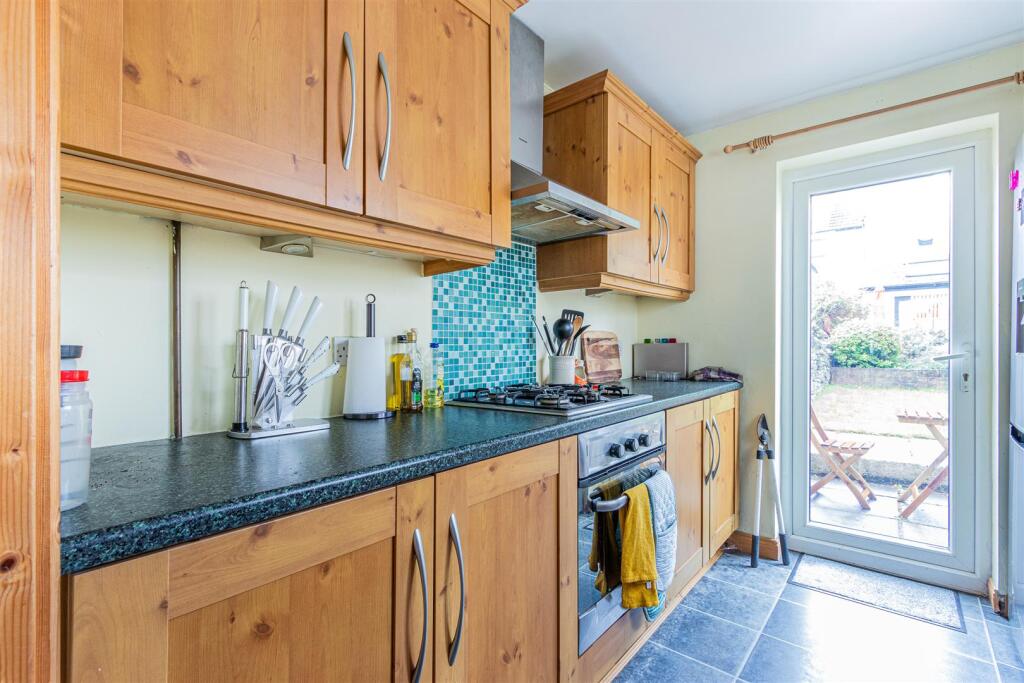 Glenroy Street 90 (8 of 13).jpg