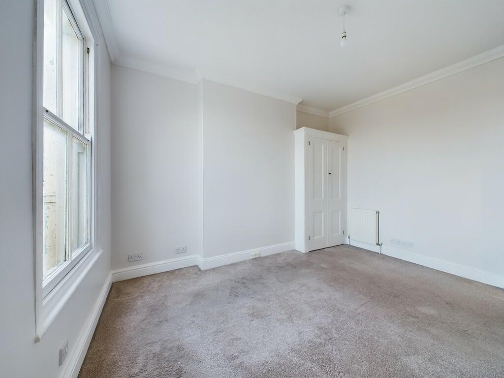 CAM02089G0-PR0381...