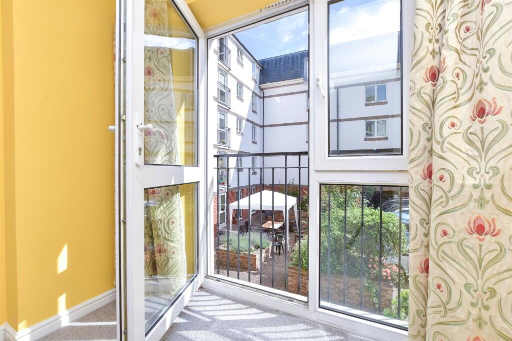 Internal Lifestyle Photograph