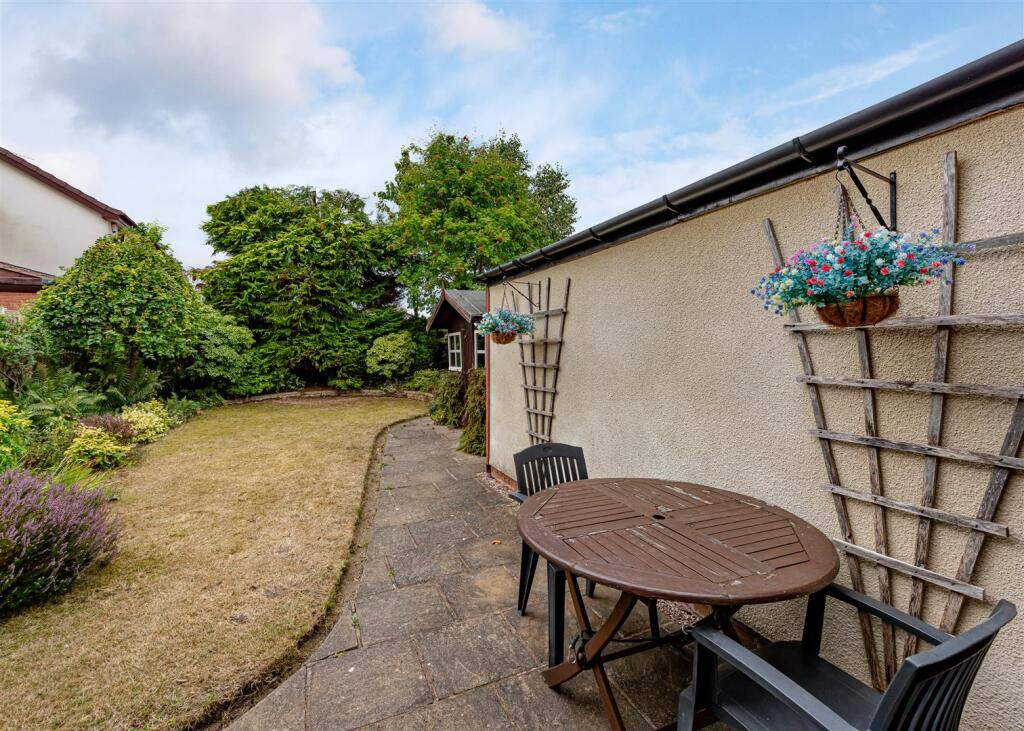 21 Langley Gardens-External (2).jpg