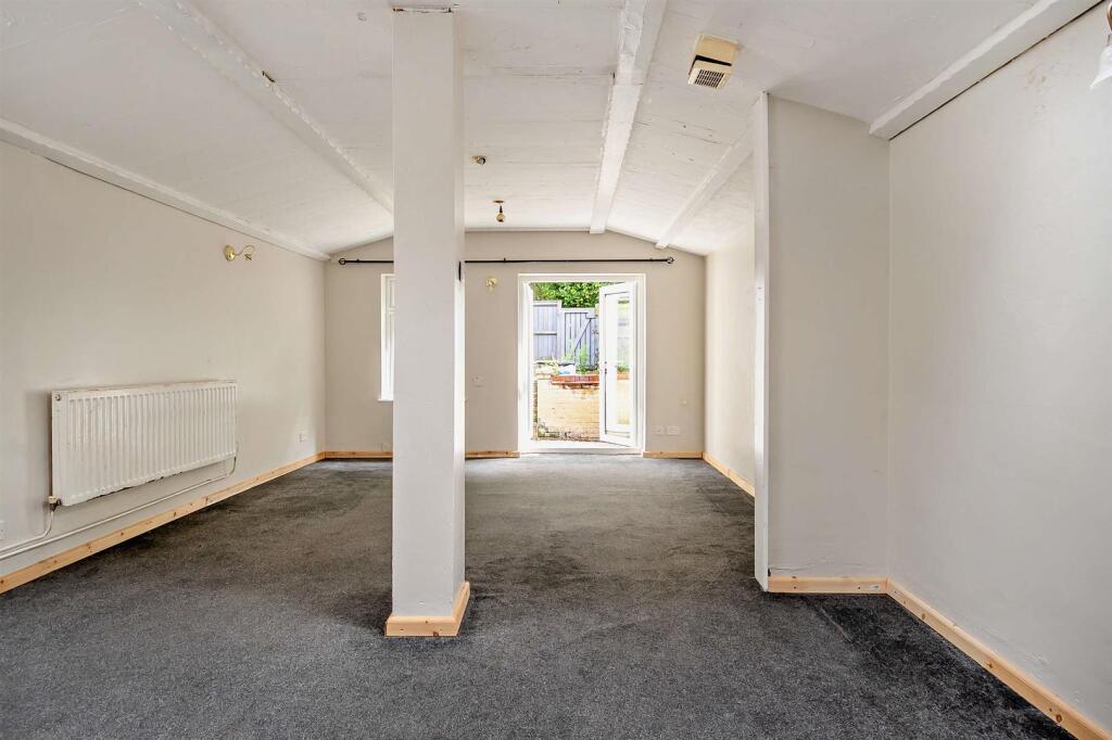 8658287-interior14-800.jpg