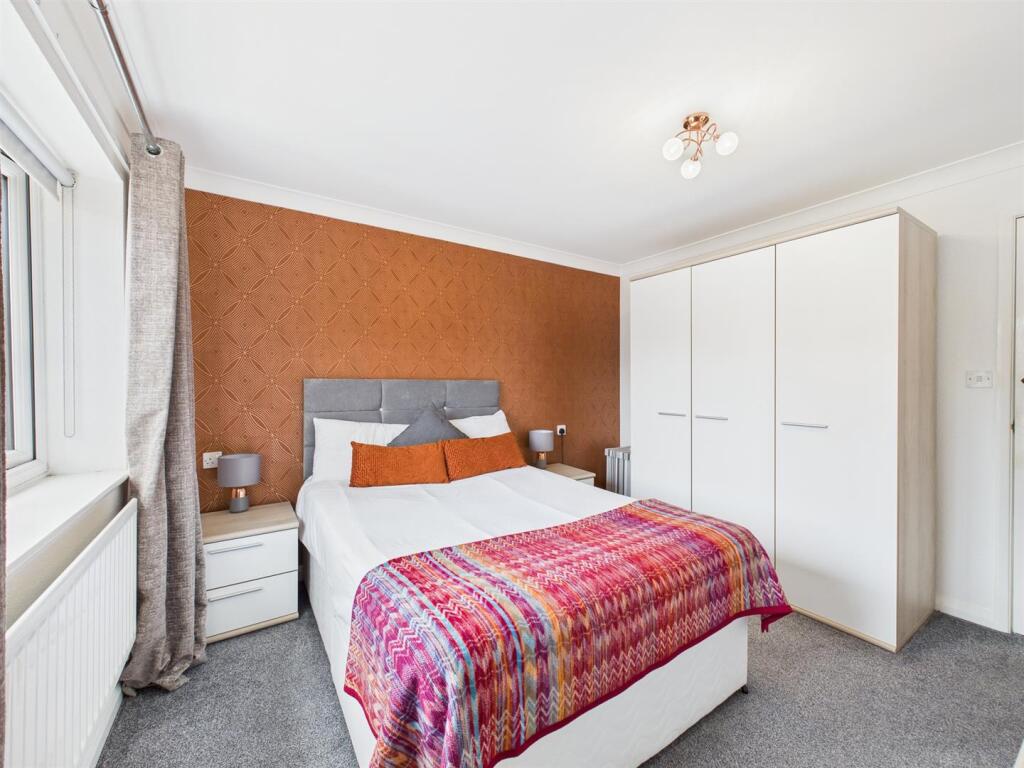 Bedroom: