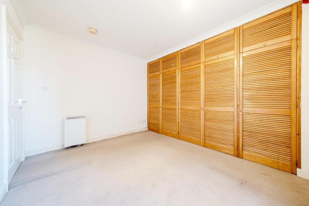 MASTER BEDROOM.jpg