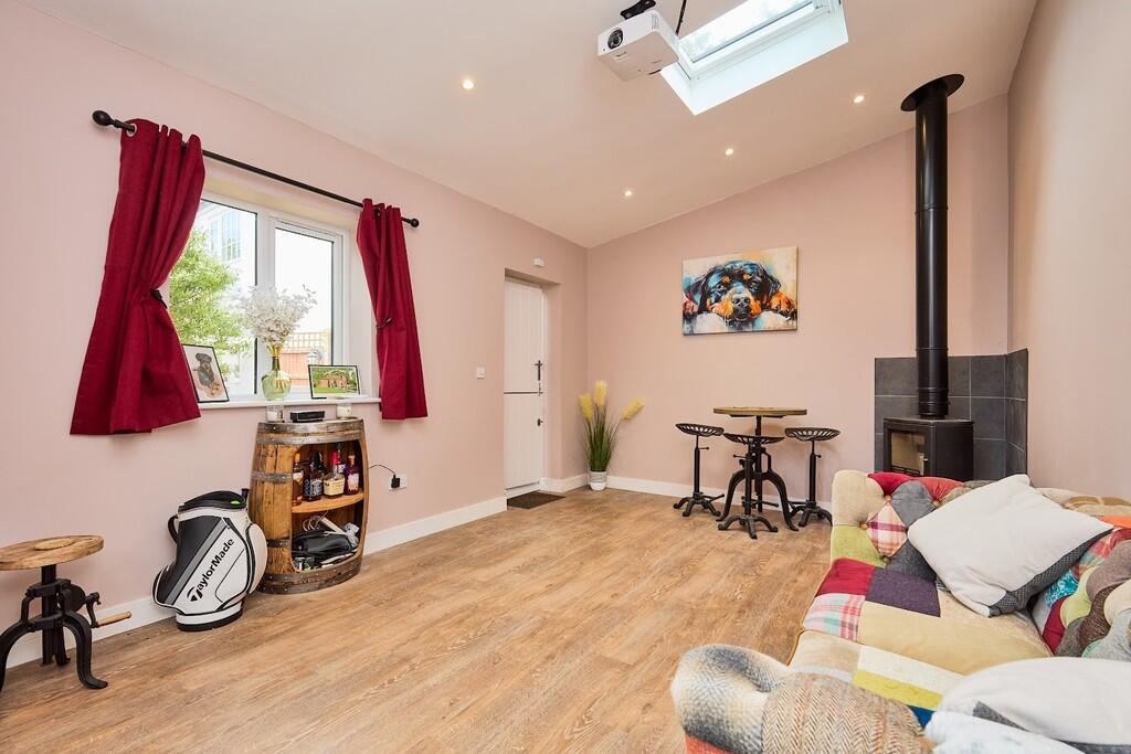 Edward Knight 202...