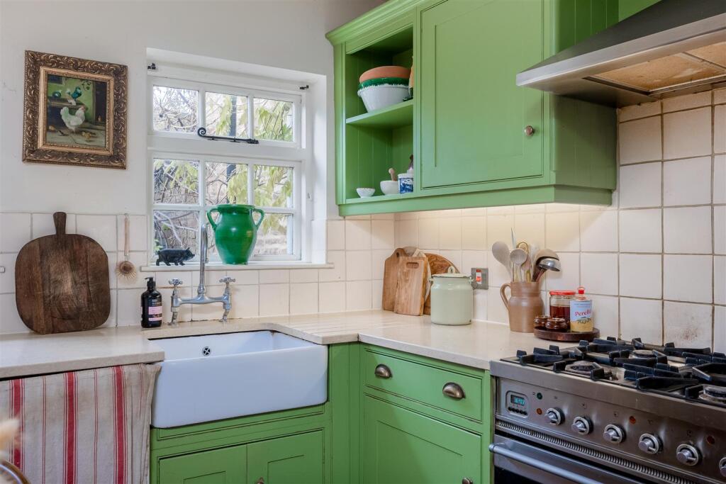 Milton Cottage 1996-10.jpg