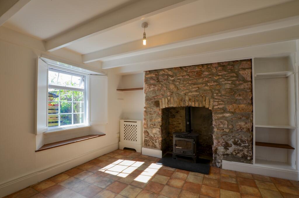 To Book A Viewing Call TPS Lostwithiel on 01208 87