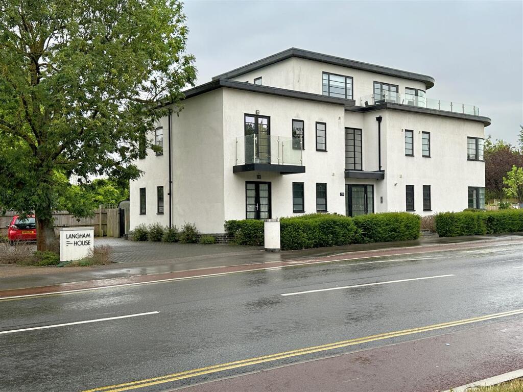 exterior 4.jpg