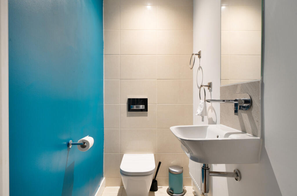 1365880-13-68ed22...