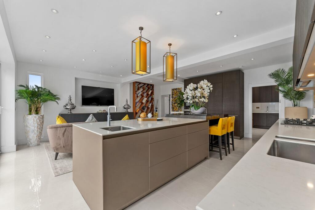 Kitchen/Diner/Family Room