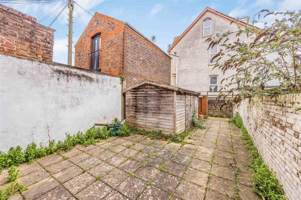 54 Victoria Road North, Southsea-Small-PorticoMark