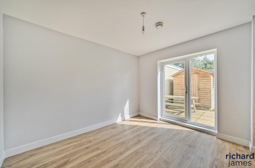 3c71fcef00c94b5292a46d6c987eff19