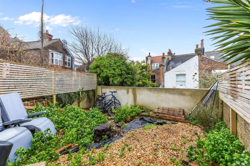 Hythe Road-8.jpg