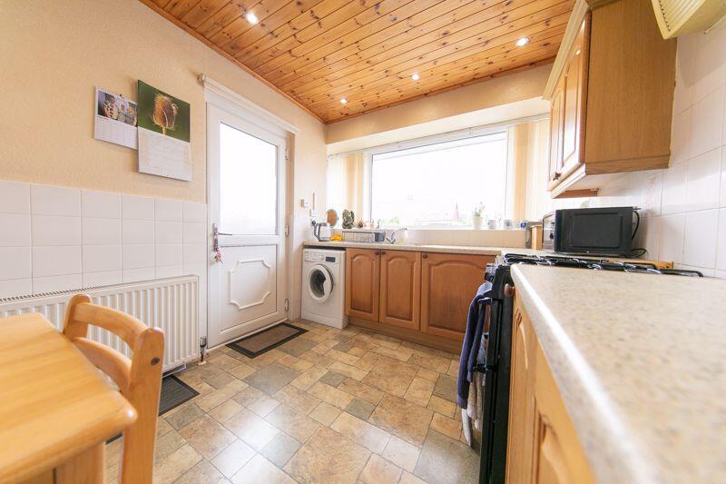 Kitchen &amp; breakfast room