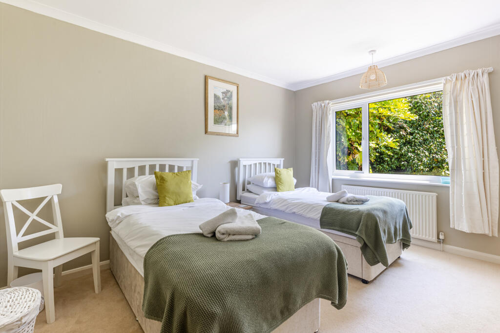 A14 - 1 Well Hill Close, Malborough, Walkers Rest 