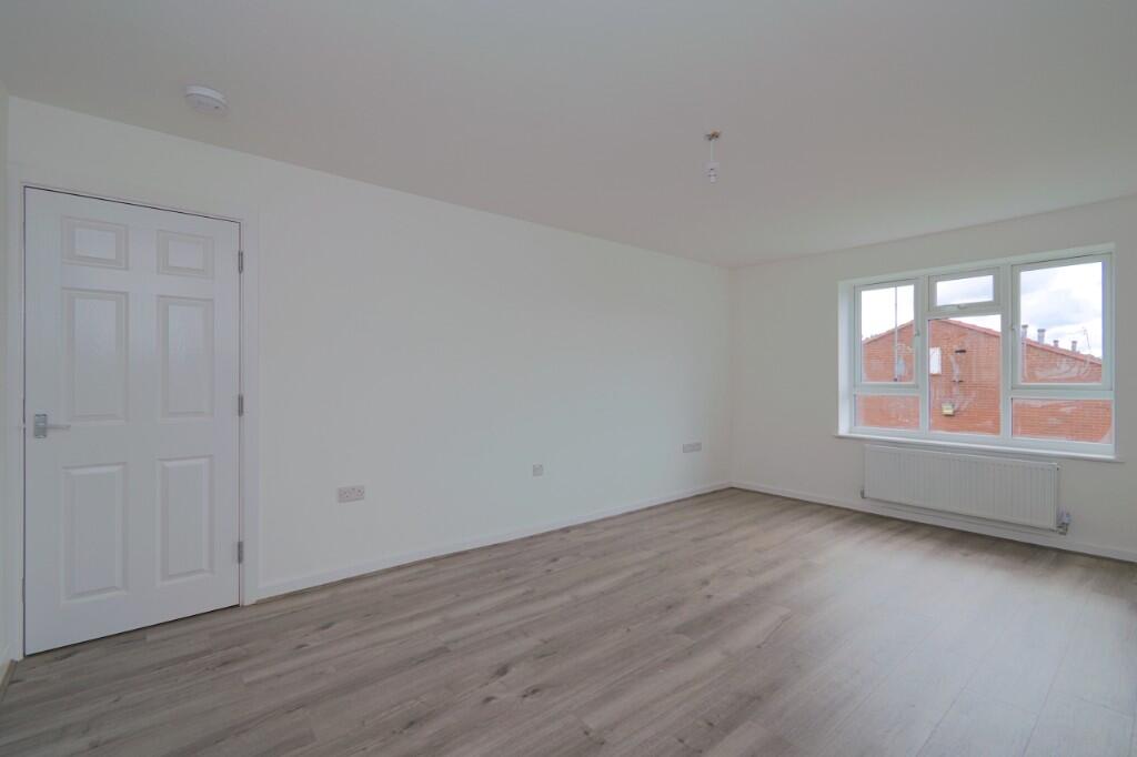 Wellington Grove, Liverpool, Merseyside, L15