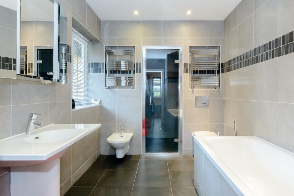 8400876-interior10-800.jpg